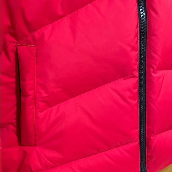 NWT Theory Women’s Carmine Red Stand Puffer Jacket Size Small (Brand New) - Picture 9 of 12
